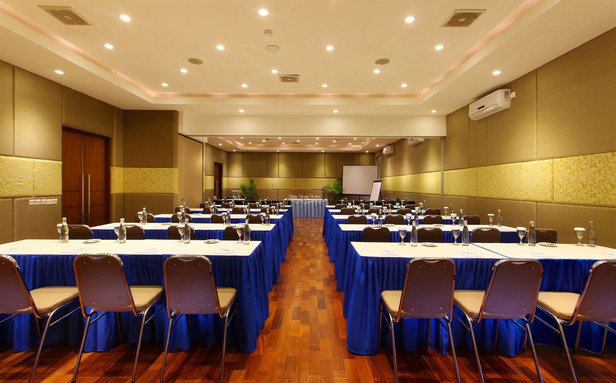 Praja Hotel Denpasar Exterior foto
